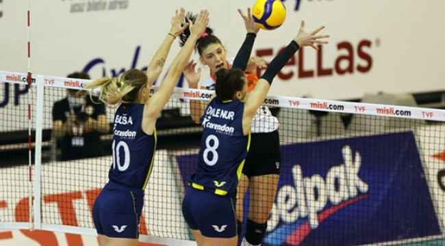 Derbinin Galibi Fenerbahçe Oldu