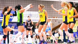 Sarı Melekler, Dinamo Moskova'yı mağlup etti