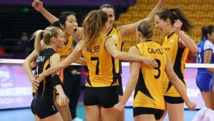 VakıfBank, set vermeden yarı finalde