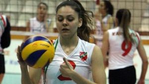 Karşıyaka Elif Öner'i Alaşehir'e kiraladı