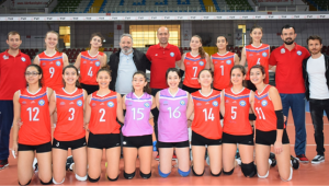 Nilüferli voleybolcular grubu lider tamamladı