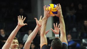 Efeler Ligi'nde heyecan 4 maçla başladı