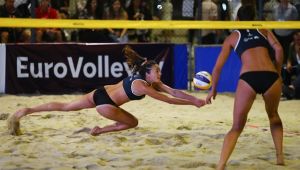 Balkan Plaj Voleybolu Şampiyonası'nda 2. Gün Sona Erdi