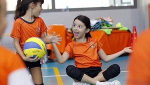 'Geleceğe Smaç' projesi ile çocuklar sporla buluşuyor