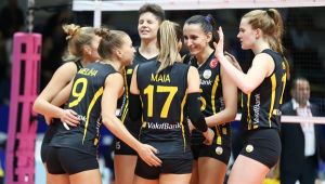 VakıfBank set vermeden kazandı