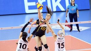 Voleybol Derbisinin Galibi VakıfBank Oldu