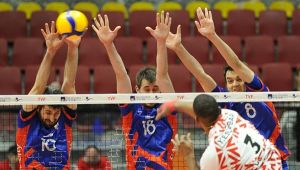İstanbul BBSK, Ziraat'i son sette devirdi