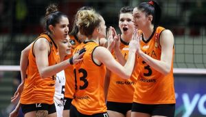 CEV'de Fener'i Deviren Eczacı Liderliğini Korudu