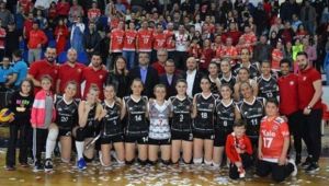 KALE 1957'de Sultanlar Ligi Sevinci