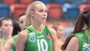 Adam Voleybol'a Ukraynalı Smaçör