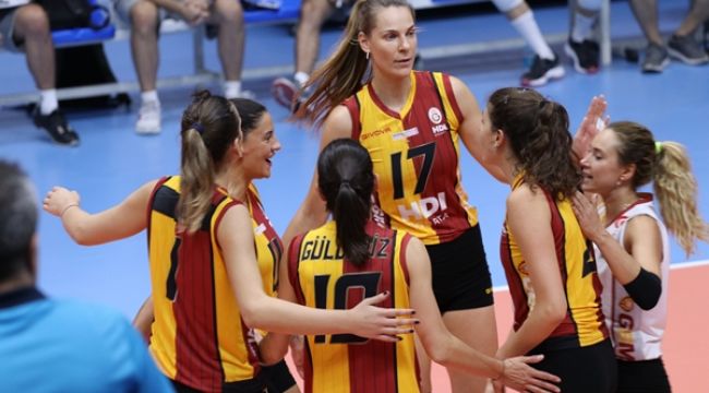 Voleybol Turnuvasının Birincisi Galatasaray!