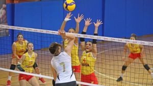 VakıfBank'ın gençleri, Göztepe'yi 3-1'le geçti