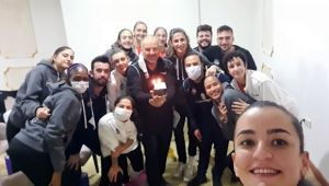 Cengiz Akarçeşme'ye Öğretmenler Günü sürprizi
