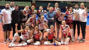 Büyükçekmece Voleybol Akademi zor da olsa!