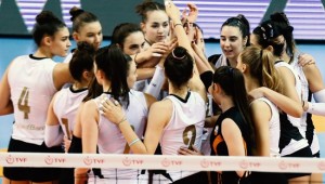Vakıfbank'ın gençleri son sette güldü
