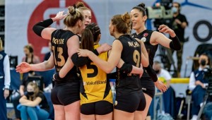 VakıfBank, üst üste 9. yarı final için sahada
