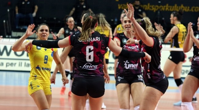 VakıfBank, Busto Arsizio'ya 3-2 Mağlup Oldu