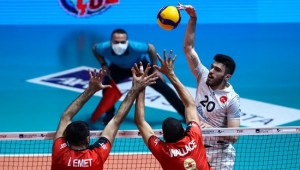 Halkbank son sette güldü
