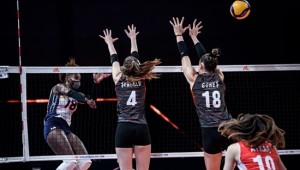 Sultanlar, Dominik Cumhuriyeti'ne Mağlup Oldu