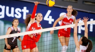 U16 Kız Milliler Kuzey Makedonya'yı Devirdi