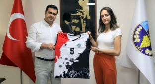 Selen Gamsız Turgutlu Belediyespor'da