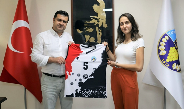 Selen Gamsız Turgutlu Belediyespor'da