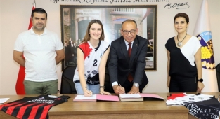 Sude Özel Turgutlu'da