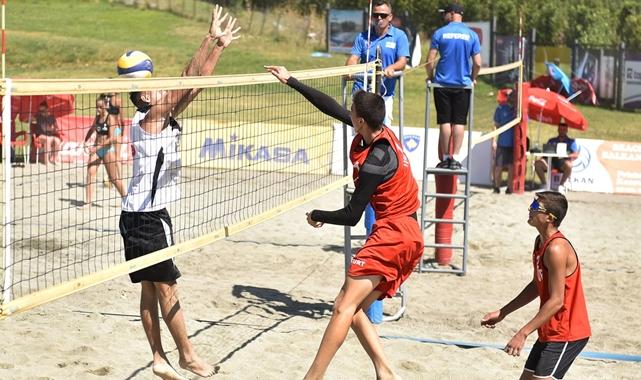 U20 Plaj Voleybolu Balkan Şampiyonası’nda Türkiye Fırtınası