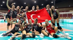 Milliler Dünya Şampiyonası'nda 2'de 2 Yaptı