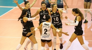 Eczacıbaşı Dynavit, PTT'yi 3-0'la geçti 