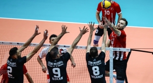 Efeler Liginde Günün Maçları ve Sonuçları