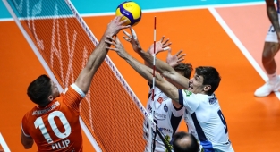 Erkekler Kupa Voley'de Heyecan Başladı