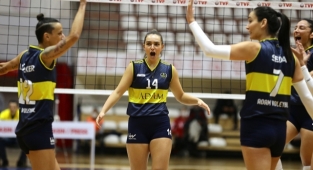 Adam Voleybol'dan net skor