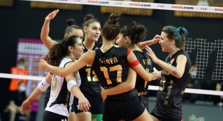 VakıfBank, Sarıyer Belediyespor’a set vermedi 