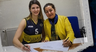 Adam Voleybol'a pasör takviyesi