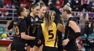 VakıfBank, Avrupa'da da hız kesmiyor 