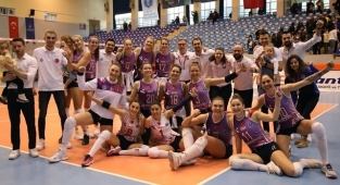 Aydın BBSK, PTT'ye set vermedi
