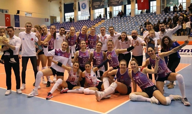 Aydın BBSK, PTT'ye set vermedi