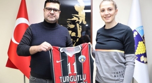 Selen Kafadar Aşıcı Turgutlu Belediyespor'da 