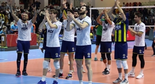 Fenerbahçe, Bursa'dan mutlu döndü