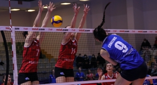 Nilüfer, Sarıyer'e set verdi maç vermedi