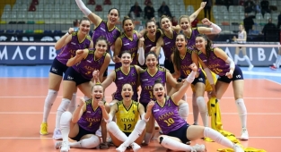 Adam Voleybol Adını Finale Yazdırdı