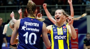 Fenerbahçe Opet yarı final serisinde 1-0 öne geçti