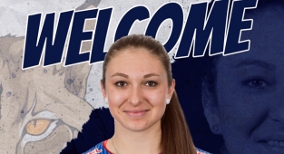Michaela Mlejnkova, Sigorta Shop'ta