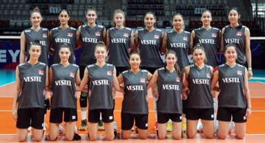 Genç Sultanlar Avrupa Şampiyonası İçin Kampa Girdi