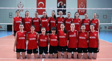 U17 Kız Milliler Balkan Şampiyonası İçin Kampa Girdi
