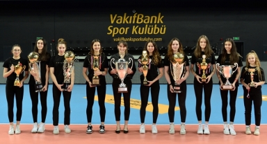 VakıfBank Kupa Bırakmadı