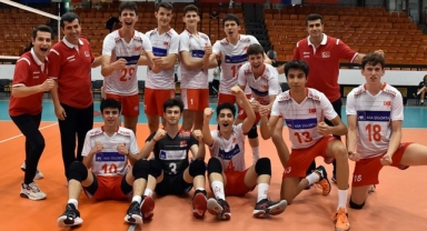 U18 Erkek Milli Takımımız Namağlup Finalde