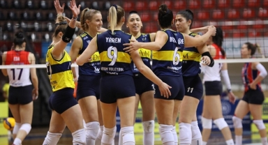 Adam Voleybol Namağlup Devam Ediyor
