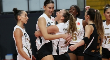 VakıfBank, Sarıyer deplasmanında set vermedi 